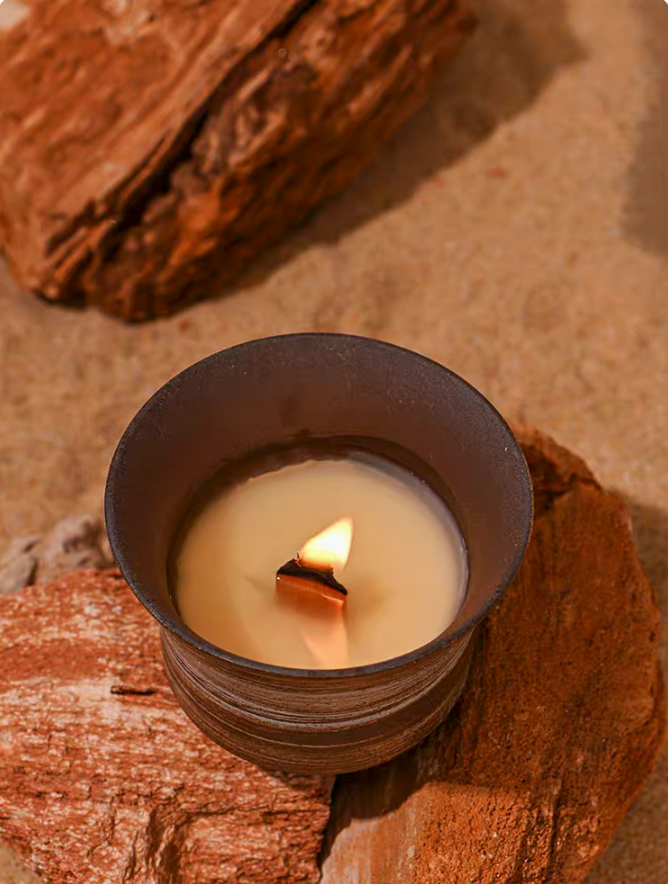 Safron and cedar -《TINGCHAN》- Dunhuang Courtyard Aromatherapy Candle-浮木生花